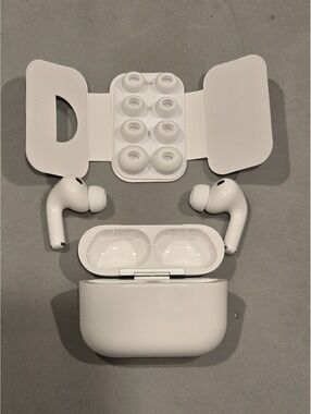 AirPods Pro 3 with Wireless Charging Case Open Box